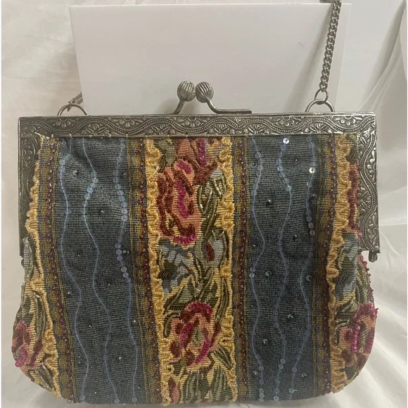 Christina Vintage purse Adorable! With chain! Made in India - Picture 2 of 13